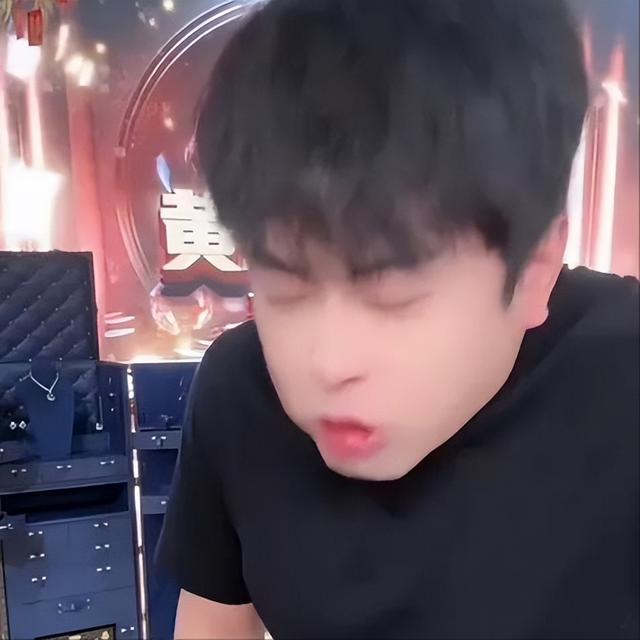 急于跑路！网红辛巴账号已更名，新主播接手准备继续骗？官媒点名