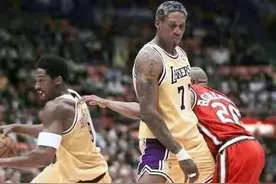 99年再次退役后乔丹队友都去了哪里？谁离开乔丹后再次夺冠？图片