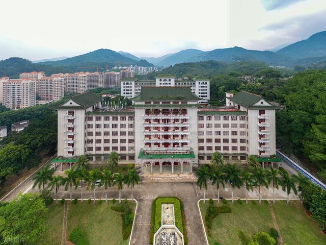 为何五指山市能成为海南岛唯一的避暑胜地？