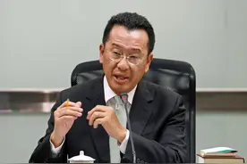 “中正纪念堂”仪仗队挪户外惹议，柯志恩批：顾立雄别再折磨军人图片