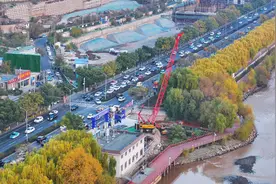 G1816乌玛高速兰州九州台黄河大桥建设稳步推进图片