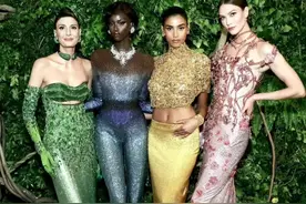 超模军团：外国版“梅兰竹菊”，黑人超模逆天长腿，好炸裂！图片