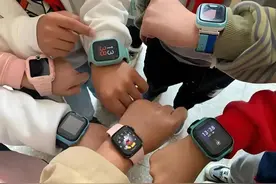 2000块的小天才电话手表，为什么成小学生们的 “执念”，你会买么图片