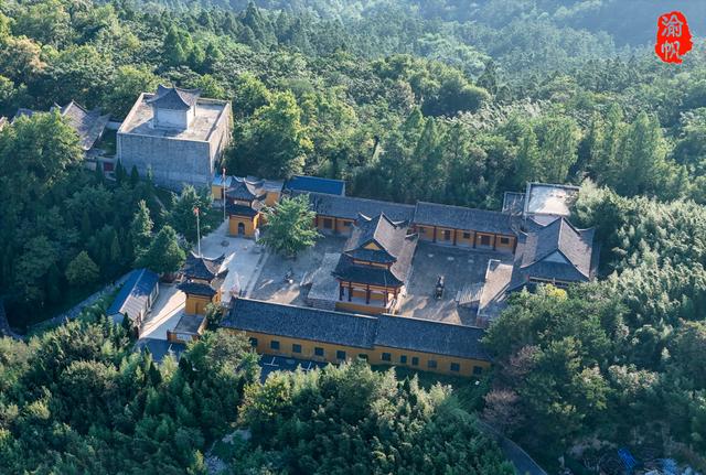 河南鸡公山避暑游，打卡八大历史建筑，犹如缀满山峦的璀璨明珠