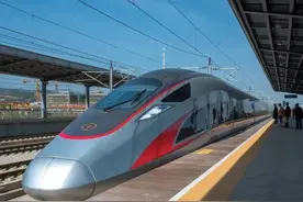 G679太原南至深圳北，京广高铁上开启路霸，用时8小时，二等座943图片