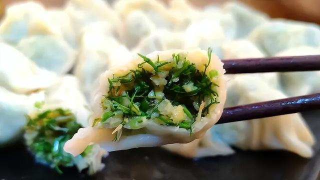 7 号就立冬了，立冬多吃这馅的饺子，散寒止痛、和胃理气，且比白菜萝卜还鲜，多吃不长肉，太香