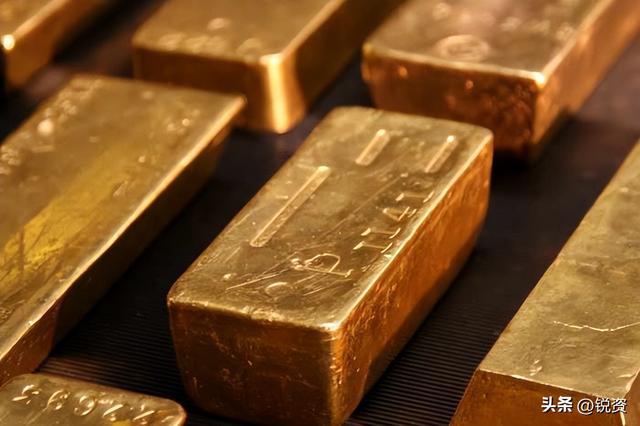 金价暴涨又回跌！2025英国散户成主力，散户接盘还是机构收割？