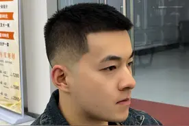 男人都该剪一款“寸头”发型，简洁干练，真的太帅了！图片