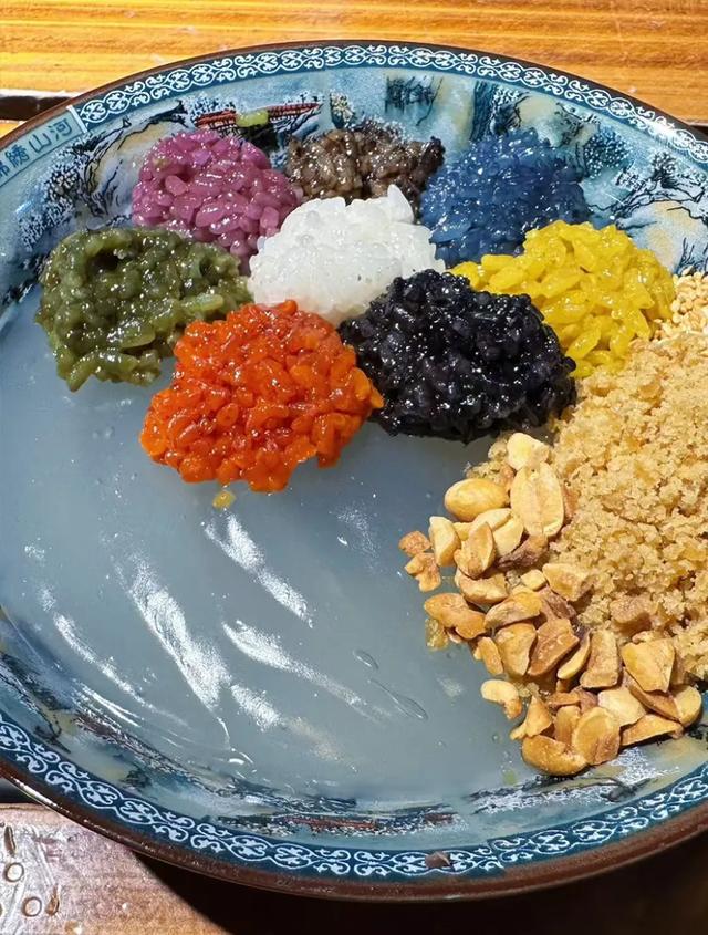 高铁穿云来!有问题,找警察“阿哥”~