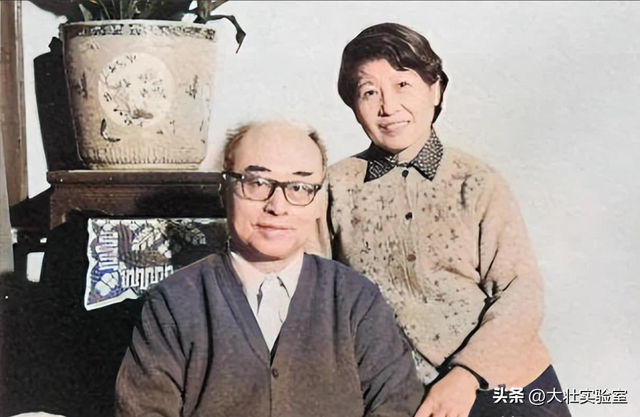 氢弹之父于敏妻子有多美？明眸皓齿秀外慧中，于敏坦言最对不起她