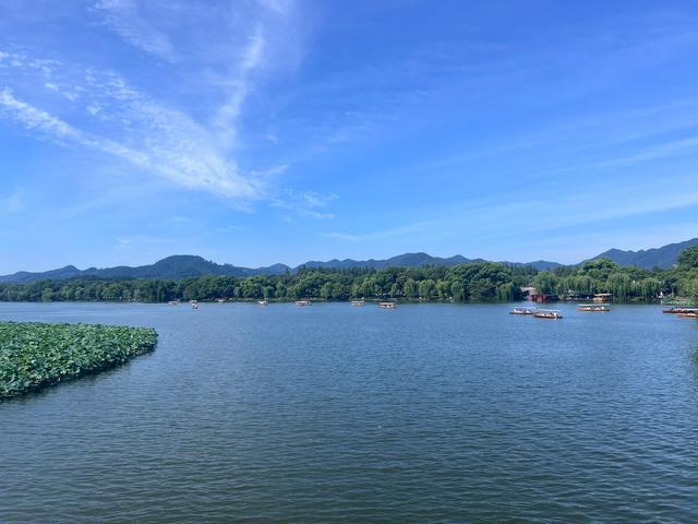 夏日西湖，8月9日。