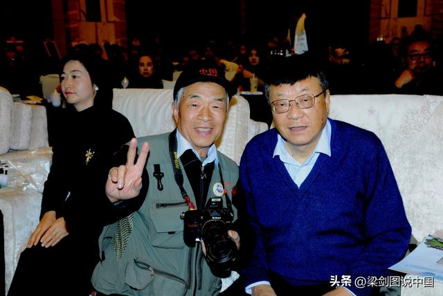 “圣境甘南·心灵之旅”夏河县文旅招商推介暨颁奖典礼在兰州举行