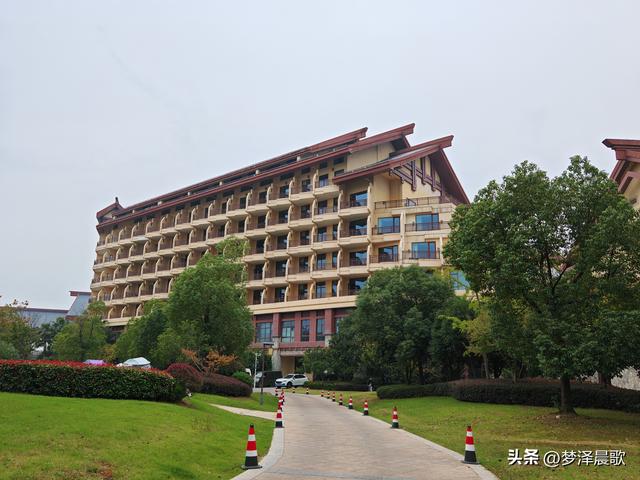 “湖北小三亚”里的艺术天地 天屿湖方美术馆探秘