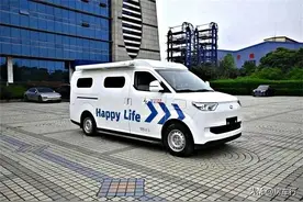 带升顶实用强，还全是纯电，这三款新能源房车有你喜欢的吗？图片