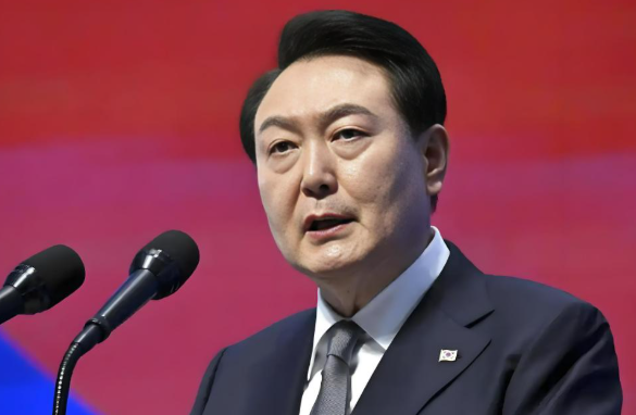 尹锡悦判了，伤害不大侮辱极强！韩国法院首度认定，需赔偿104人，金额曝光，李在明没了后顾之忧