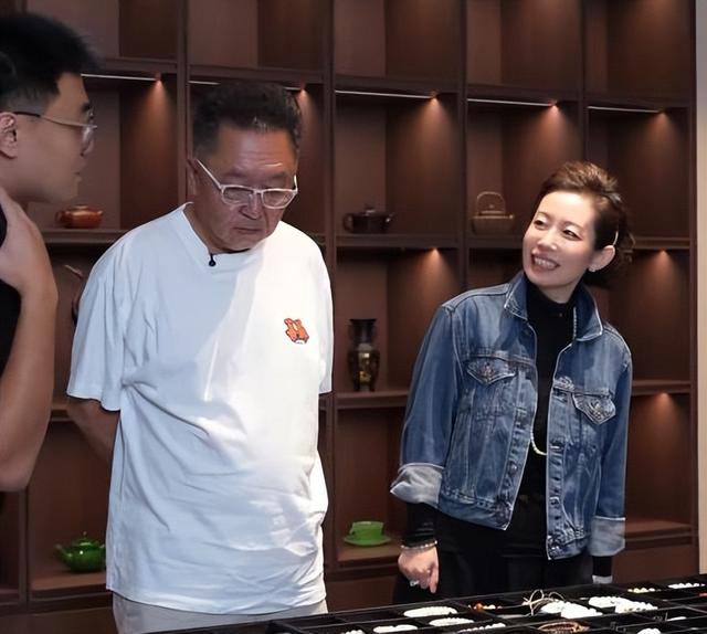 于谦财务暴雷仅2天，更多内幕被扒，原来孙越吴京都没能“逃脱	”