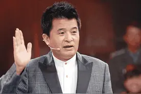 事实证明，64岁销声匿迹的毕福剑，终于为他的不可一世付出了代价图片
