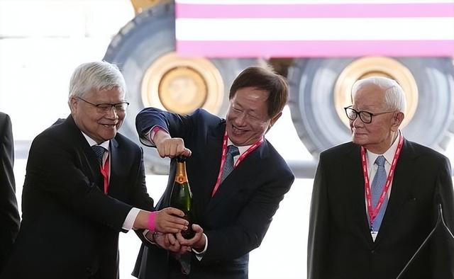 战争正式打响！大陆终于对台“下狠手”了！外媒：台积电插翅难逃