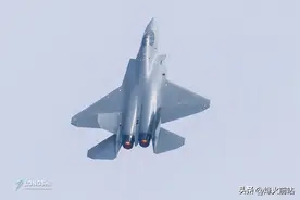 美军显摆舰载五代机，解放军针锋相对？央视：福建舰将配备歼35图片