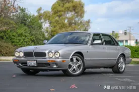 最美豹王：2003款捷豹XJ图片