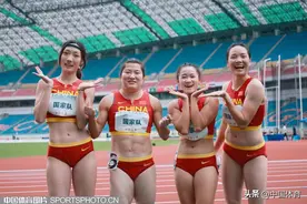 全国田径大奖赛重庆站| 梁小静、韦永丽、袁琦琦、李玉婷担纲！中国队夺得女子4x100米接力金牌图片