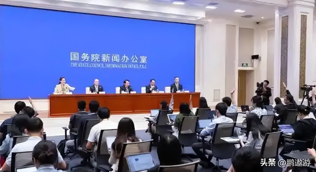 国务院出手！2位网红坑惨老百姓，捞金不择手段，各个不值得同情
