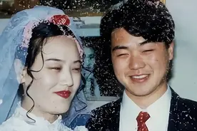 女子啃老52年，花光94岁老妈养老钱，离3次婚还想嫁给有钱人图片