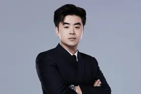 朱开爆料：K开头打野与R开头ADC回LCK，jiejie离队或将与阿乐组合图片