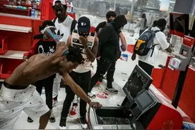 美国的“零元购”竟然也有人洗白，我真是服了。图片