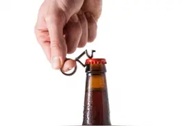 啤酒打开后，多久就不能喝了！图片