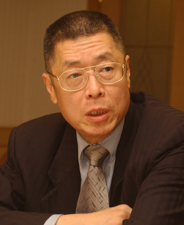 三婚娶小37岁徒弟，81岁生女，84岁生儿，如今住美国豪宅好不惬意