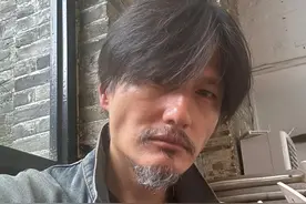 事实证明，“烈女怕缠郎”，港星尹子维的求爱道路“与众不同”！图片