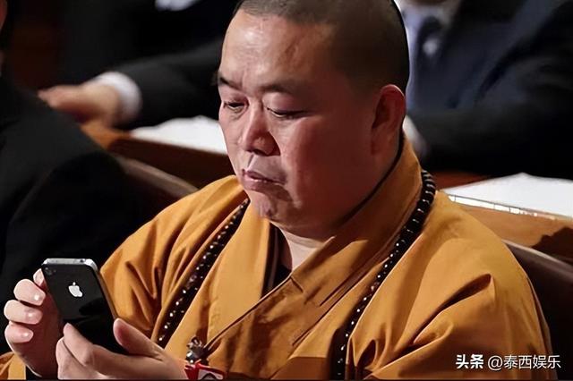 释永信与美女的同框，个个肤白貌美，10年前就曾被举报私生活混乱