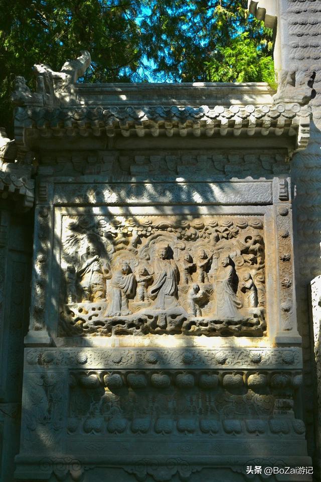 逛十次香山才发现，碧云寺藏金刚塔，机位超绝