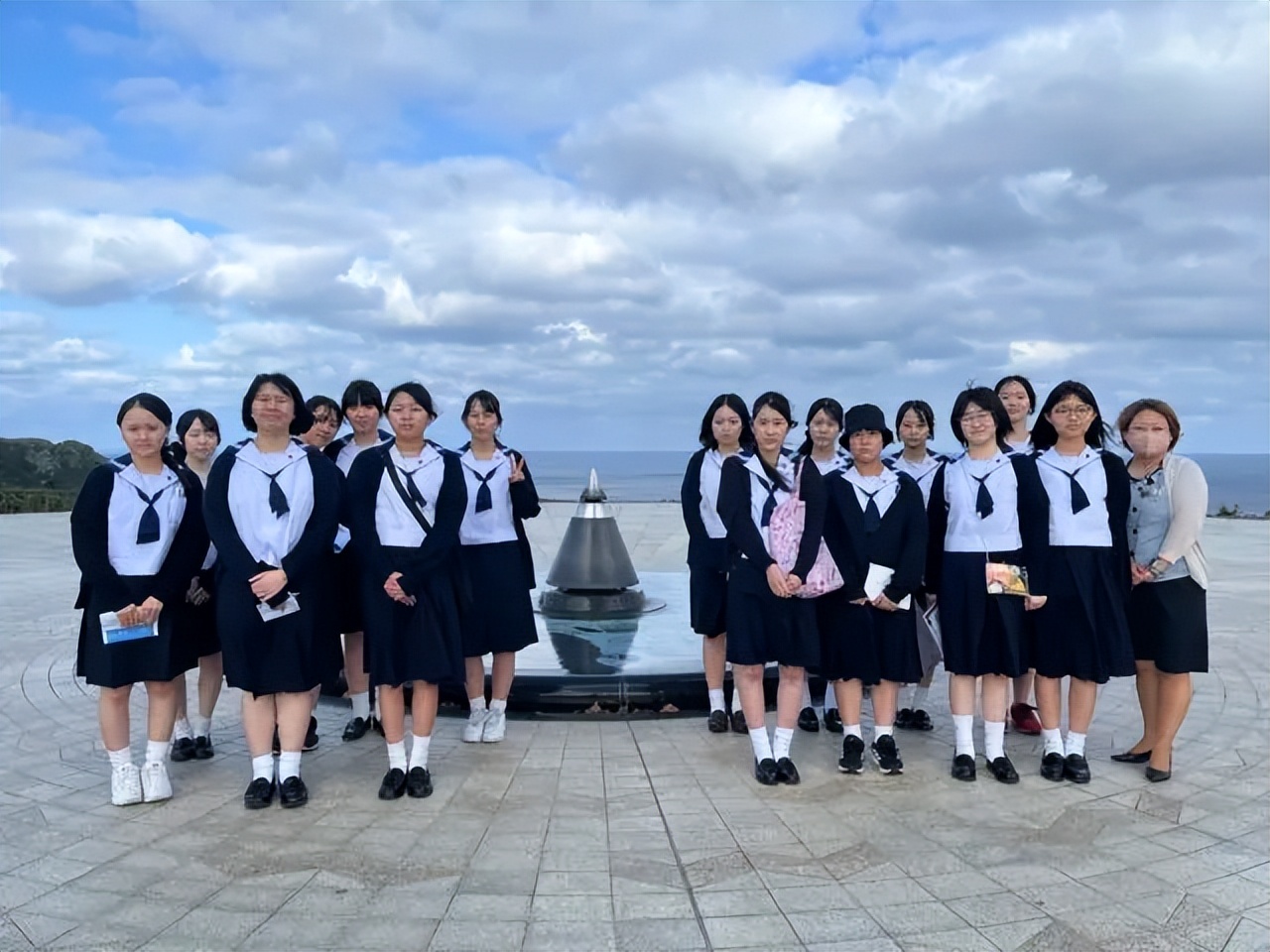 请输入图片描述 请输入图片描述