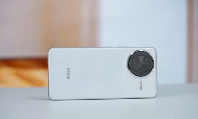 REDMI K90现身跑分库：骁龙8至尊版+大内存，或是手机界新宠？