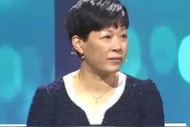 浙江女会计拿30元给小乞丐做路费，20年后，乞丐用100万支票报恩图片