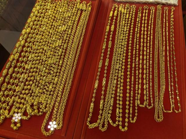 金项链一夜涨 7000 元，国庆买金遭劝退，一口价黄金到底值不值？
