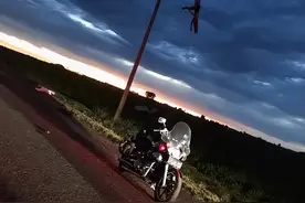 美国16岁少女出车祸飞出9米高！在电线上挂了一小时，居然活下了图片