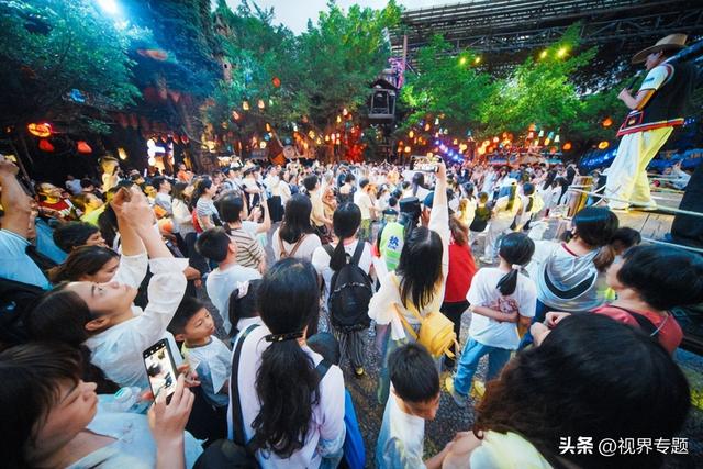花young五一，长鹿陪你！2026五一潮玩活动盛大启幕