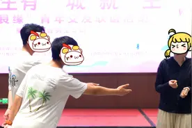 江西一对好兄弟，喜欢上同一个她！图片