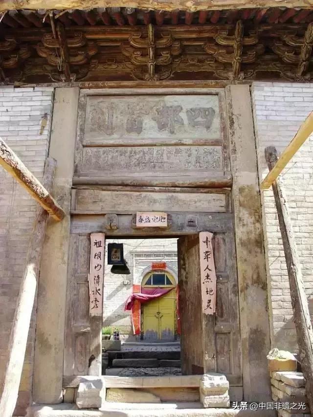 山西的深山里藏着一个400年神秘古堡，被称为民间军事工程的顶峰之作