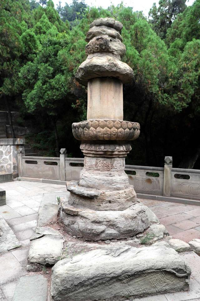 卦山天宁寺塔林——交城