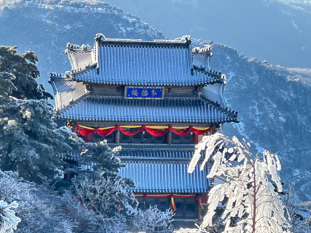 雪后泰山恢复开放 琉璃仙境引客来