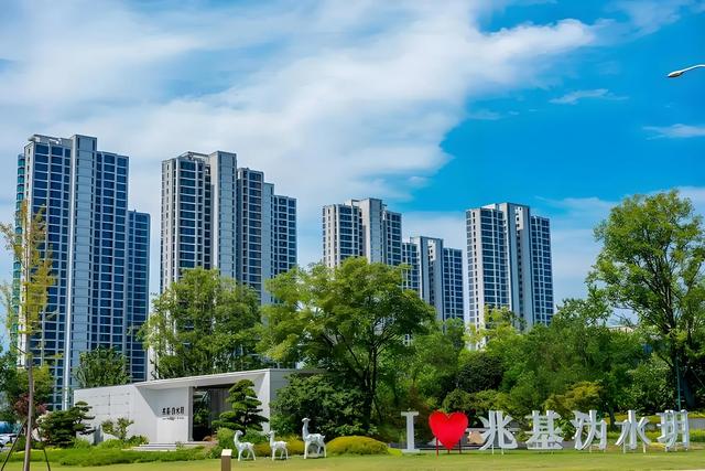 住建部:家庭资产60%都在房子上,这三大趋势房子的价格已定