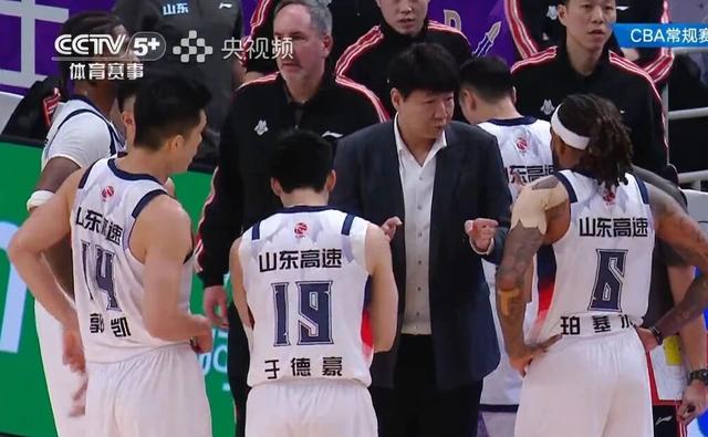 CBA排名大变！北京登顶辽粤进四强	，宁波成黑马浙江三连败垫底