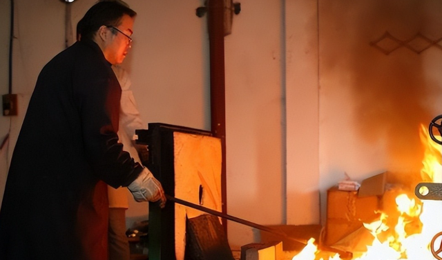 火化尸体时，炉子里传来哭喊声？工作人员：并非迷信，有科学依据