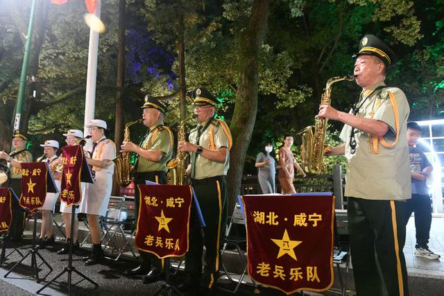 国庆中秋文化惠民 月亮湾街区人气火