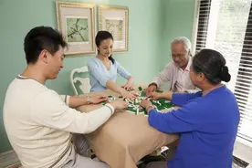 丈夫回老家手机总是关机，后来我悄悄跟踪他，结果让我傻了眼图片