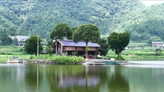 遵义憋屈的岛上人家，古寺改建而成环境优美，意欲开发却担心环保